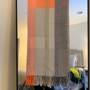 Gap orange scarf